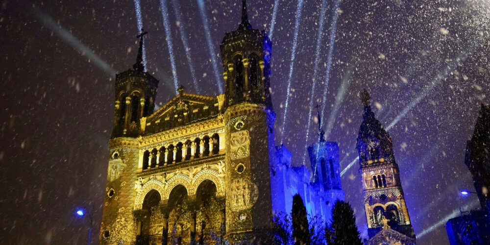 Synchronisation… : Spectacle sons et lumières sur la basilique de Fourvière en 2021